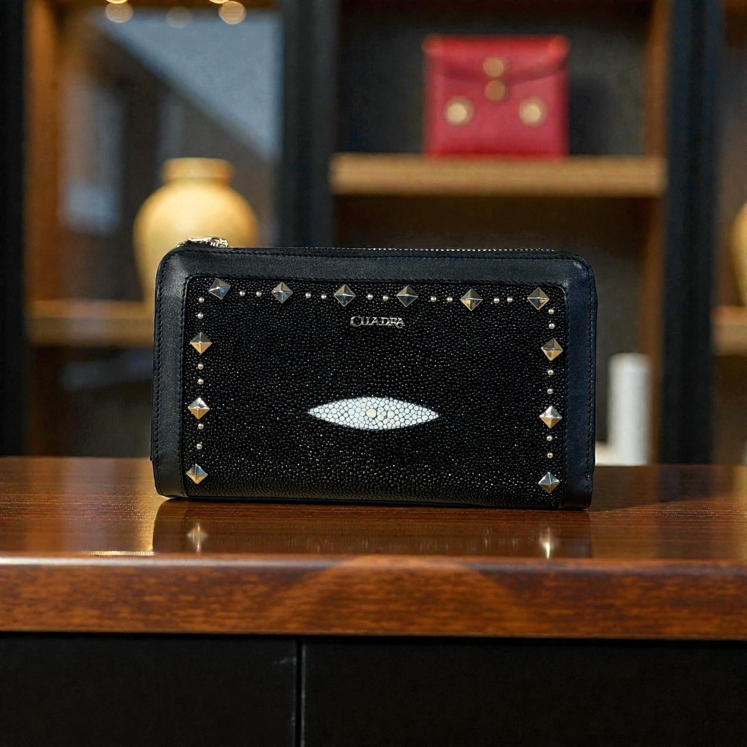 LADY BLACK STINGRAY STUDS WALLET