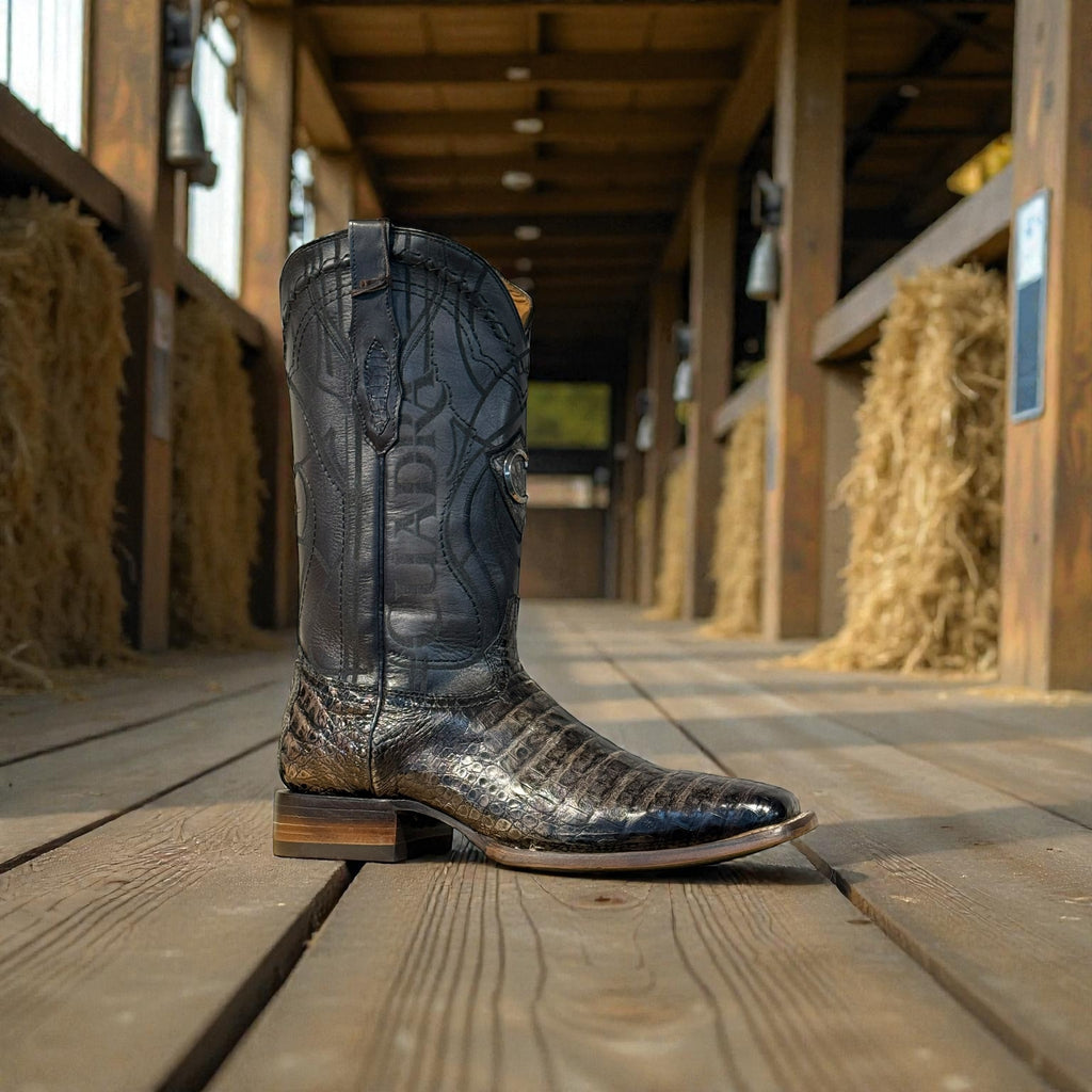 Men Atlantic Black Sand Caiman Embroidery & Laser – Wide (EE)