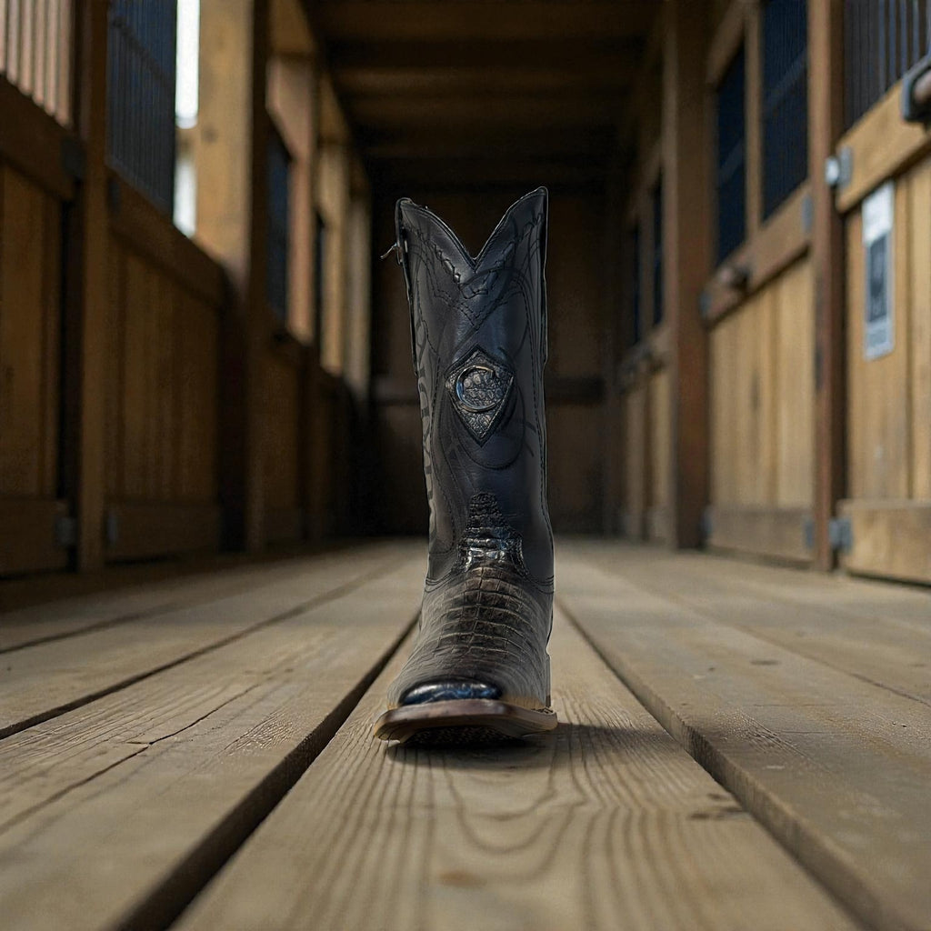 Men Atlantic Black Sand Caiman Embroidery & Laser – Wide (EE)