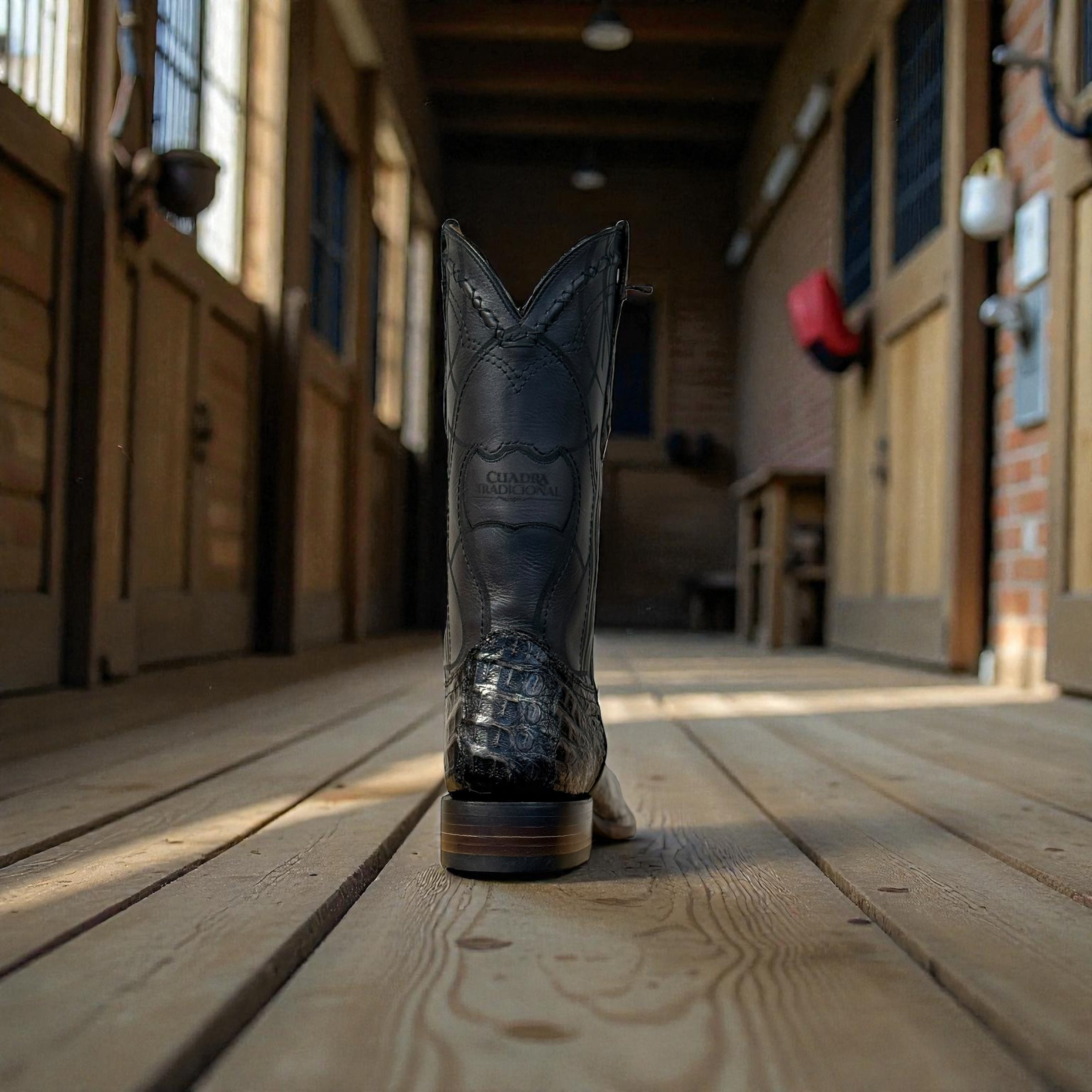 Men Atlantic Black Sand Caiman Embroidery & Laser – Wide (EE)