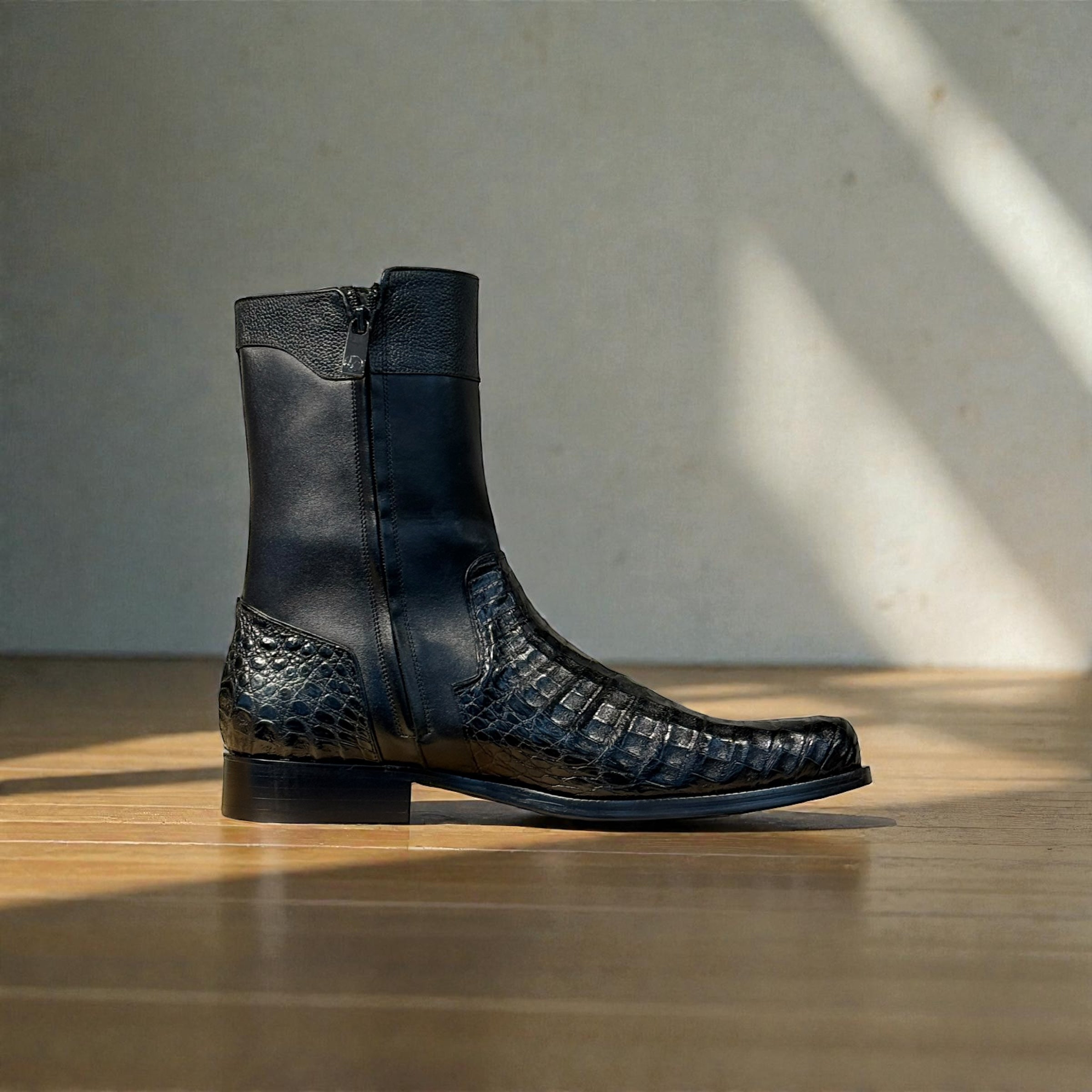 Men Boot Black Caim/ Black Cowhide – Wide (EE)